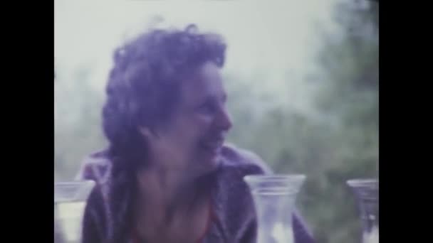 Roma Talya 1975 Ten Kalma Olabilir Lerden Kalma Aile Yemeği — Stok video