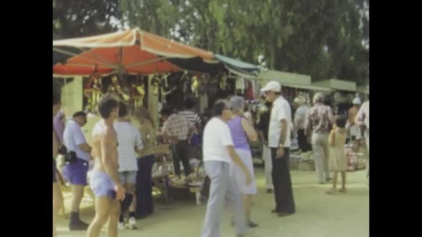 Трапани Италия Июнь 1975 Исследуйте Яркую Атмосферу Ностальгического Уличного Рынка — стоковое видео