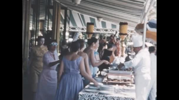 Spiaggia Waikiki Hawaii Maggio 1957 Tornate Indietro Nel Tempo Assaporate — Video Stock