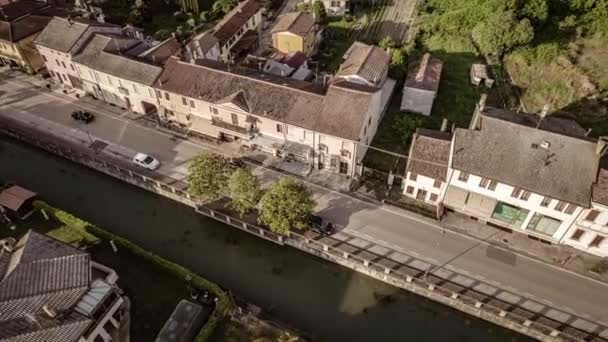 Incantevole Video Della Strada Principale Caratteristico Villaggio Italiano Durante Bellissimo — Video Stock
