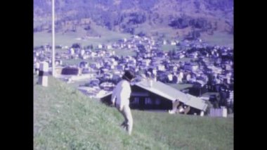 Dolomitler, İtalya Haziran 1969: Dolomitlerin nefes kesen güzelliğine 1960 'larda yakalanmış büyüleyici manzaralarla dalın.