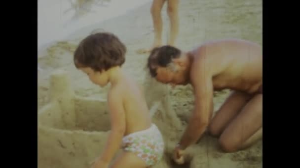 Pineto Italia Juni 1973 Rekaman Film Tahun Otentik Menangkap Adegan — Stok Video