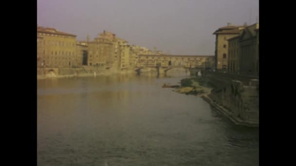 Firenze Olaszország Május 1966 Híres Firenzei Ponte Vecchio Történelmi Felvétele — Stock videók