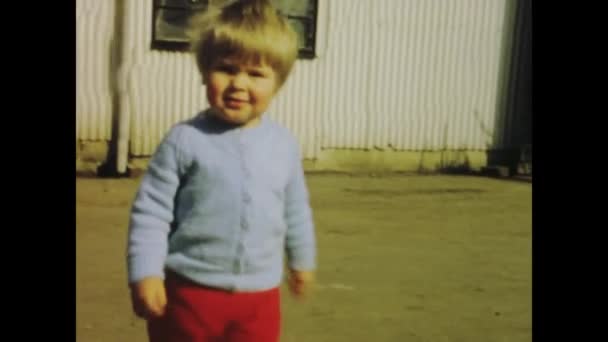 Londra Birleşik Krallık 1966 1960 Larda Bir Bebeğin Neşeli Anlarını — Stok video