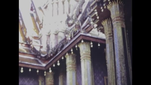 Bangkok Thailand Juni 1975 Detailaufnahmen Thailändischer Buddhistischer Tempel Aus Den — Stockvideo