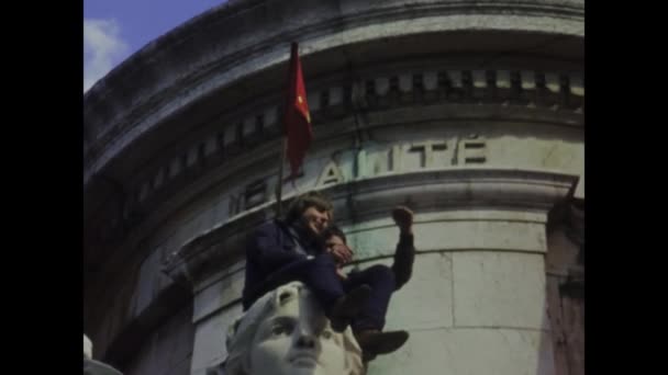 Париж Франция Май 1978 Исторические Кадры Годов Коммунистических Демонстрациях Знаковых — стоковое видео