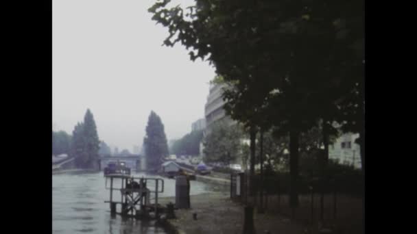 Paris France Mai 1978 Vidéo Des Années Montrant Seine Traversant — Video