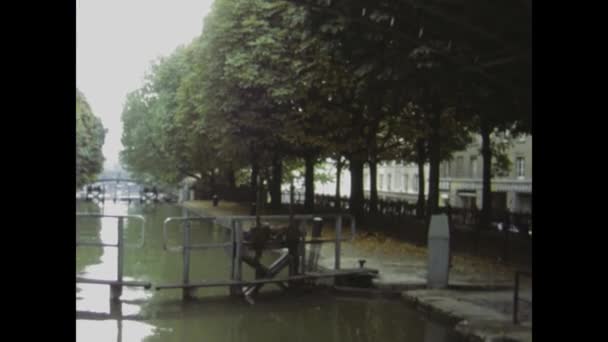 Париж Франция Май 1978 Винтажные Кадры 1970 Годов Демонстрирующие Живописную — стоковое видео