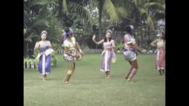 Bankok Thailand May 1975 Historical Footage Traditional Thai Dance Performance — Stock Video