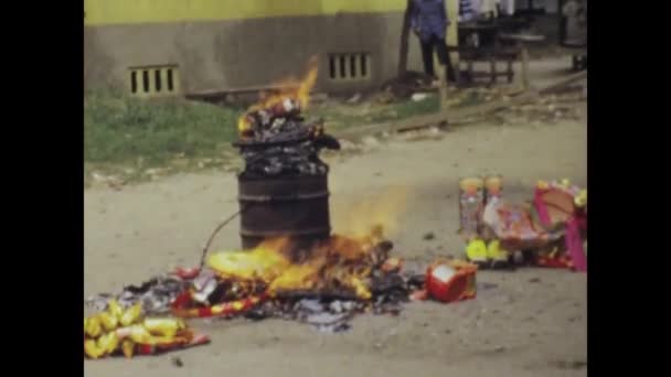 Bankok Thailand May 1975 Historic Footage Objects Being Burned Street — Stock Video