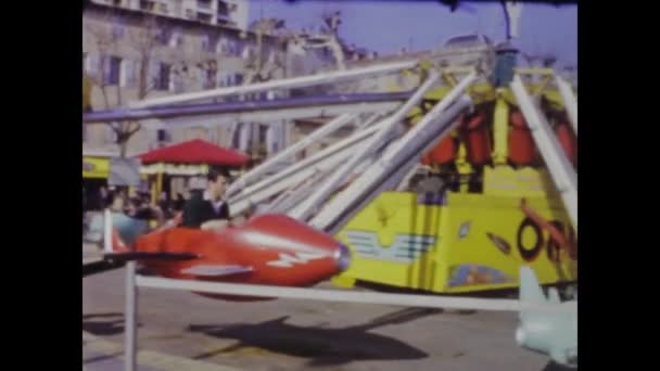 Paris Frankreich Mai 1969 Vintage 1960Er Jahre Aufnahmen Einer Karussellfahrt — Stockvideo