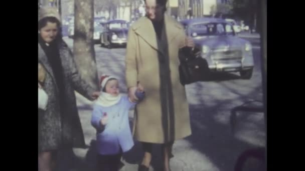 Řím Itálie Květen 1968 Nostalgické Záběry Zachycující Rodinné Okamžiky Dítětem — Stock video