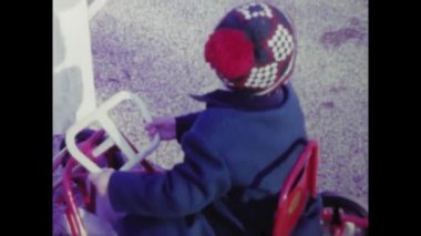 Roma, İtalya Haziran 1970: 1970 'lerde pedallı go-kart kullanan bir çocuğun nostaljik bir anı.