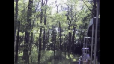 Sonnenbuhl, Almanya, Haziran 1978: Traumland eğlence parkındaki 1970 'lerin canlı sahnelerinin tarihi görüntüleri.