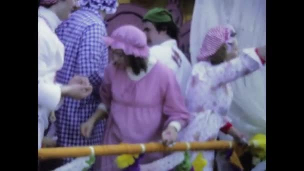 Hernes Alemanha Maio 1974 Filmagem Vintage Desfile Carnaval Com Tema — Vídeo de Stock
