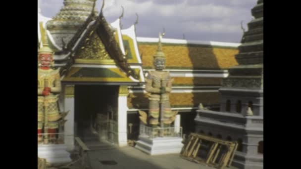 Бангкок Таїланд Червень 1978 Історичні Кадри Відображають Величні Храми Бангкока — стокове відео