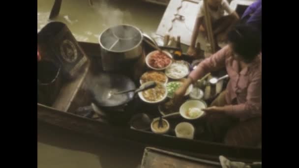 Бангкок Таїланд Червень 1978 Кадри 1970 Років Показують Приготування Їжі — стокове відео