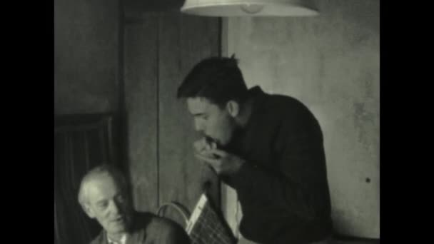 Provence Frankrike Juni 1960 Vintage Film Fångar Ödmjuk Lunchscen Fattiga — Stockvideo