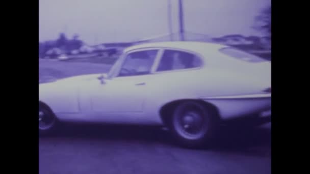 Londra Birleşik Krallık 1969 Mayıs Otomotiv Zarafetinin Bir Sembolü Olan — Stok video
