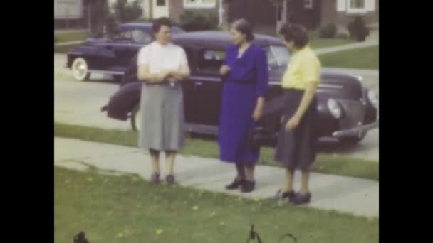 Чикаго Сполучені Штати Америки Травень 1949 Відеозапис Якому Мати Тримає — стокове відео