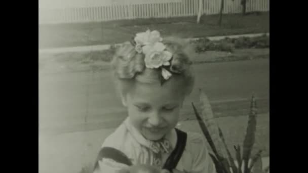 Chicago Egyesült Államok 1949 Júniusa Imádnivaló Felvétel Egy Vidám Fiatal — Stock videók