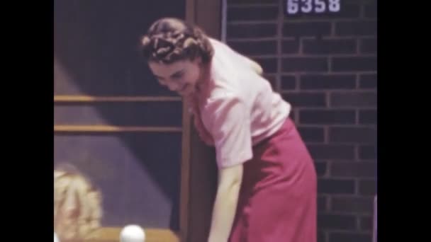Chicago Spojené Státy Prosinec 1949 Okouzlující Záběry Mladé Američanky Jak — Stock video
