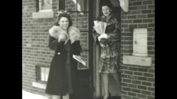 Чикаго Сша Декабрь 1949 Счастливые Моменты Жизни Семьи Американского Солдата — стоковое видео