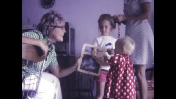Phoenix United States Ιούνιος 1975 Vintage Υλικό Που Αποτυπώνει Χαρούμενο — Αρχείο Βίντεο