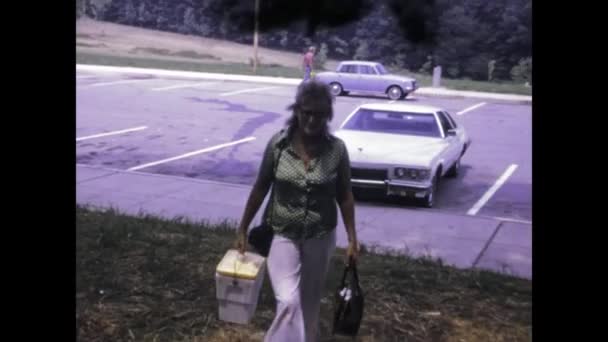 สหร ฐอเมร นายน 1975 ภาพว นเทจของผ เตร ยมพร อมส าหร — วีดีโอสต็อก