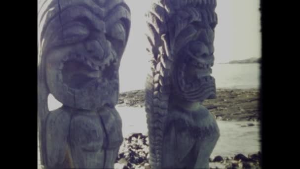 Honolulu Hawaii June 1970 1970S Footage Capturing Mystique Hawaiian Tiki — Stock Video