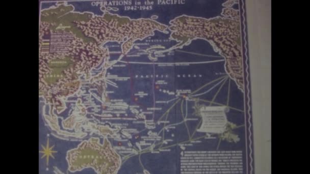 夏威夷火奴鲁鲁 1970年6月 1942 1945年太平洋行动详细地图 描绘了第二次世界大战的主要战役和战略调动 — 图库视频影像