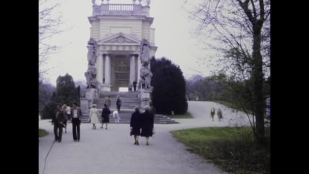 Vienna Austria May 1975 Vintage Footage Showcasing Iconic Gloriette Structure — Stock Video