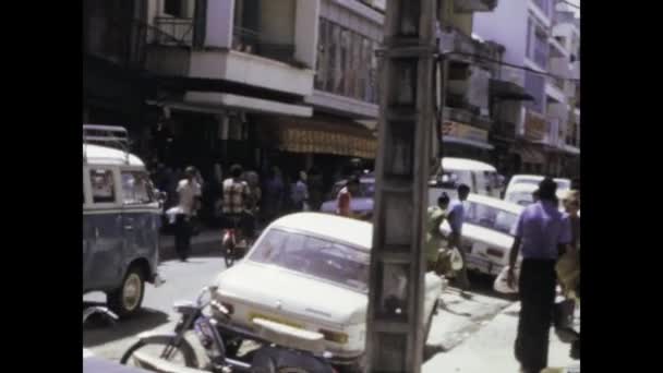 1975年6月 マルティニカ フォート フランス マルティニークの街並みのヴィンテージ70年代の映像 カリブ海の都市生活と建築を展示 — ストック動画