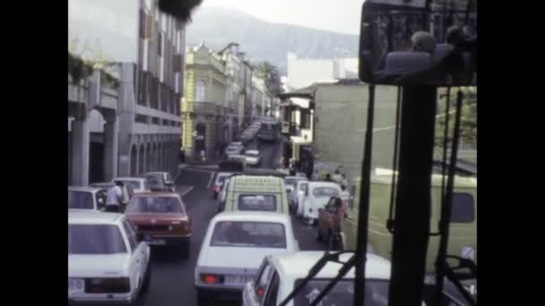 Caracas Venezuela 1975 Június Évekbeli Felvételek Caracas Városképéről Gyalogosokkal Forgalommal — Stock videók