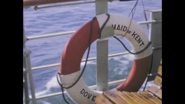1975年6月 ドイツのティタシュ湖 船が1970年代に航海するフェリーのリバイバルをよく見る — ストック動画
