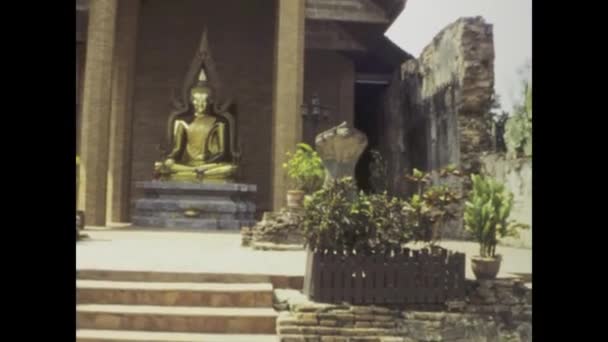 Lamphun Thaiföld 1975 Júniusa Vintage Felvételek Wat Phra Hariphunchai Woramahawihan — Stock videók