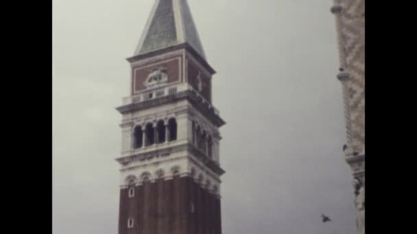 Wenecja Włochy Czerwiec 1975 Vintage Nagranie Przedstawiające Zachwycające Widoki Alejki — Wideo stockowe