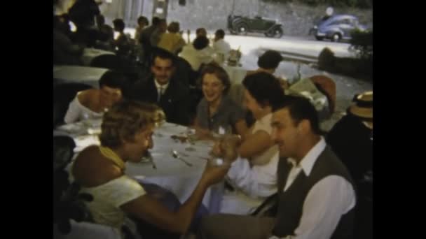 Неаполь Италия Июнь 1965 Съемки Летней Встречи Семьей Друзьями Итальянском — стоковое видео