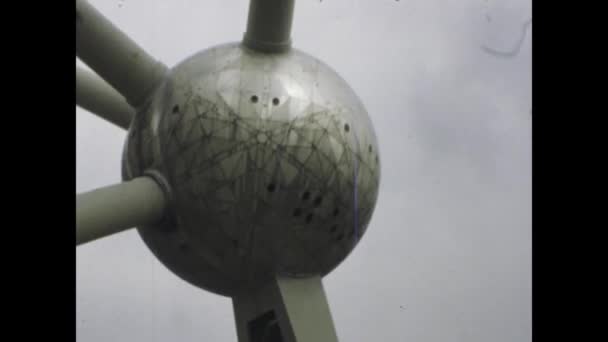 Brussel België Mei 1975 Het Atomium Brussel Schittert Als Symbool — Stockvideo