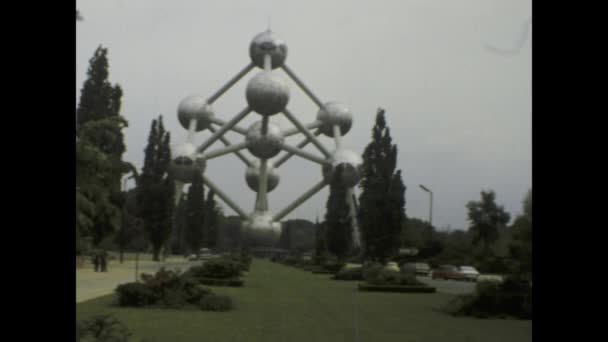 Brussels Belgium May 1975 Atomium Brussels Shines Symbol Atomic Age — Stock Video