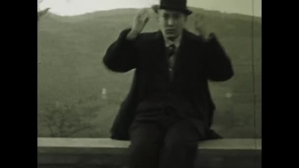 Lyon Francja Marsz 1932 Bogaty Dżentelmen Bawiący Się Latach Tych — Wideo stockowe