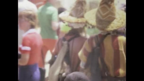 Marrakech Maroko Červen 1975 Léta Přivedla Turisty Maroka Ponořila Bohaté — Stock video