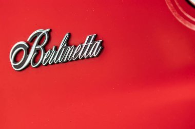 Vicenza, İtalya 19 Mart 2024: Ford Berlinetta amblemine yakın plan, zarif tasarımını vurguluyor.