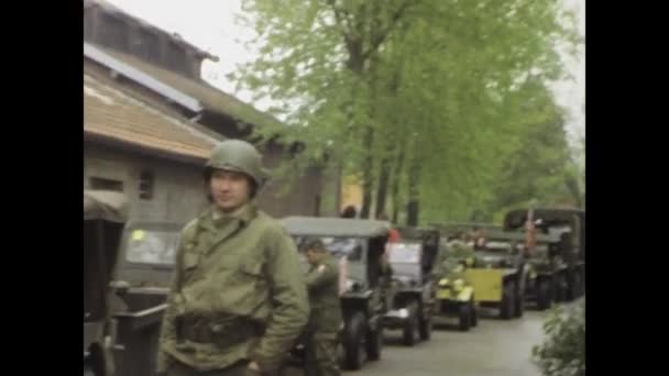 Paris France Mai 1975 Images Des Militaires Américains Leurs Véhicules — Video