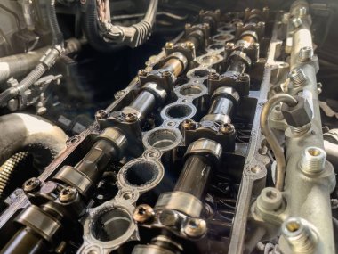 EGR 'nin yol açtığı dizel motorun şaft ve tortularına yakın çekim.