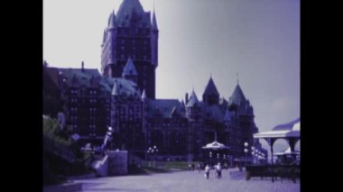 Chateau Frontenac, Kanada 1975: 1970 'lerde Chateau Frontenac' ın çarpıcı mimarisini ve çevresindeki manzarayı gösteren klasik görüntüler