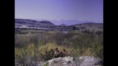Big Bend Country, ABD 1975: Big Bend Country Ulusal Parkı 'nın 1970' lerdeki doğal manzara ve manzara güzelliğinin çarpıcı görüntülerini yakaladı.