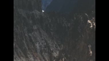 Big Springs, Birleşik Devletler Haziran 1955: 1950 'de Idaho' daki Big Springs 'i ziyaret eden bir grubun nostaljik klasik tarzdaki doğal güzelliği keşfini ve tadını yakaladığı görüntüler..