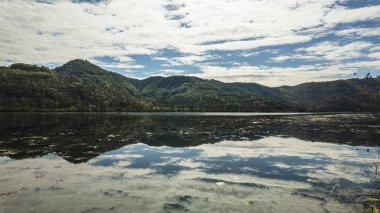 İtalya 'da Fimon gölü manzarası 