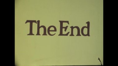 Londra, Birleşik Krallık Mayıs 1973, klasik bir filmin başlık kartı.